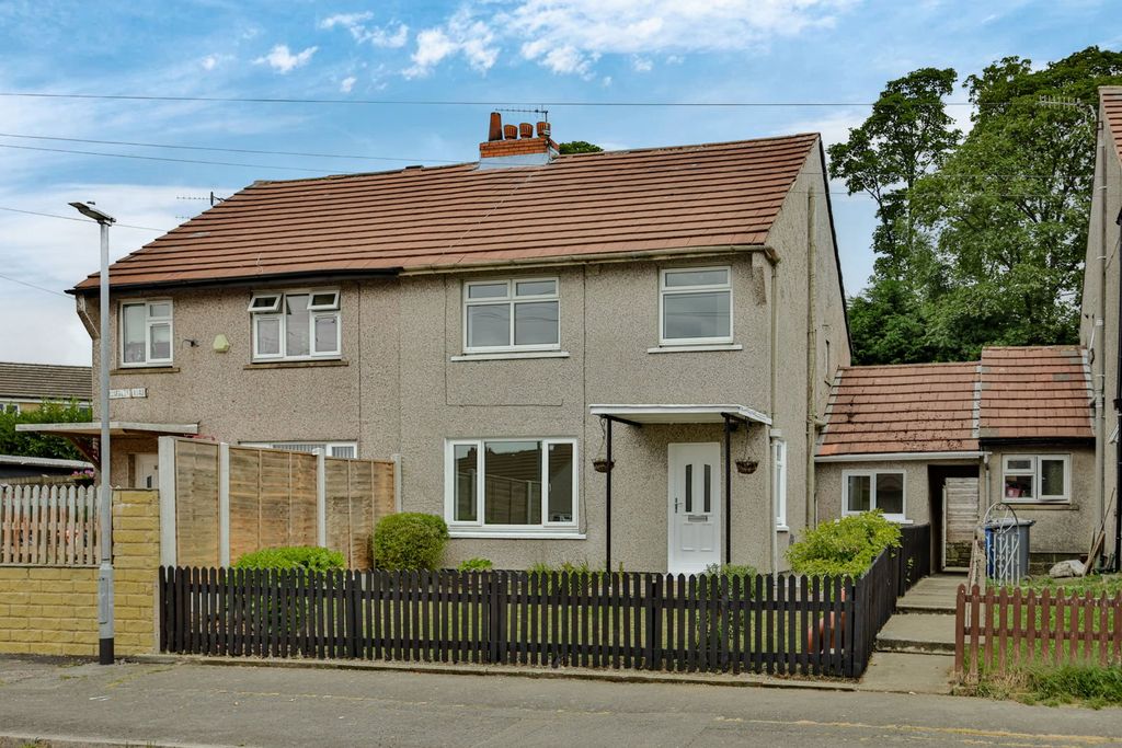 Property photo 2 of 25