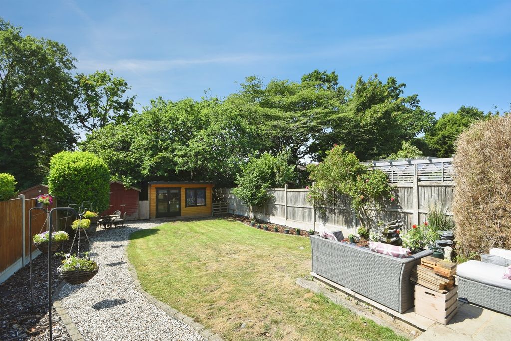 Property photo 3 of 19