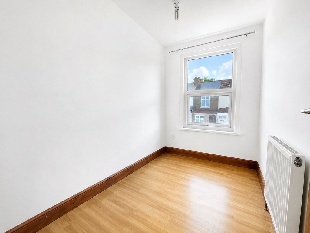 Property photo 3 of 6 Picture No. 06