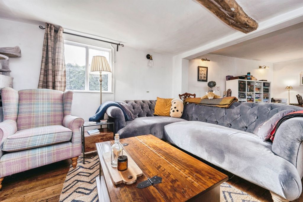 Property photo 3 of 21