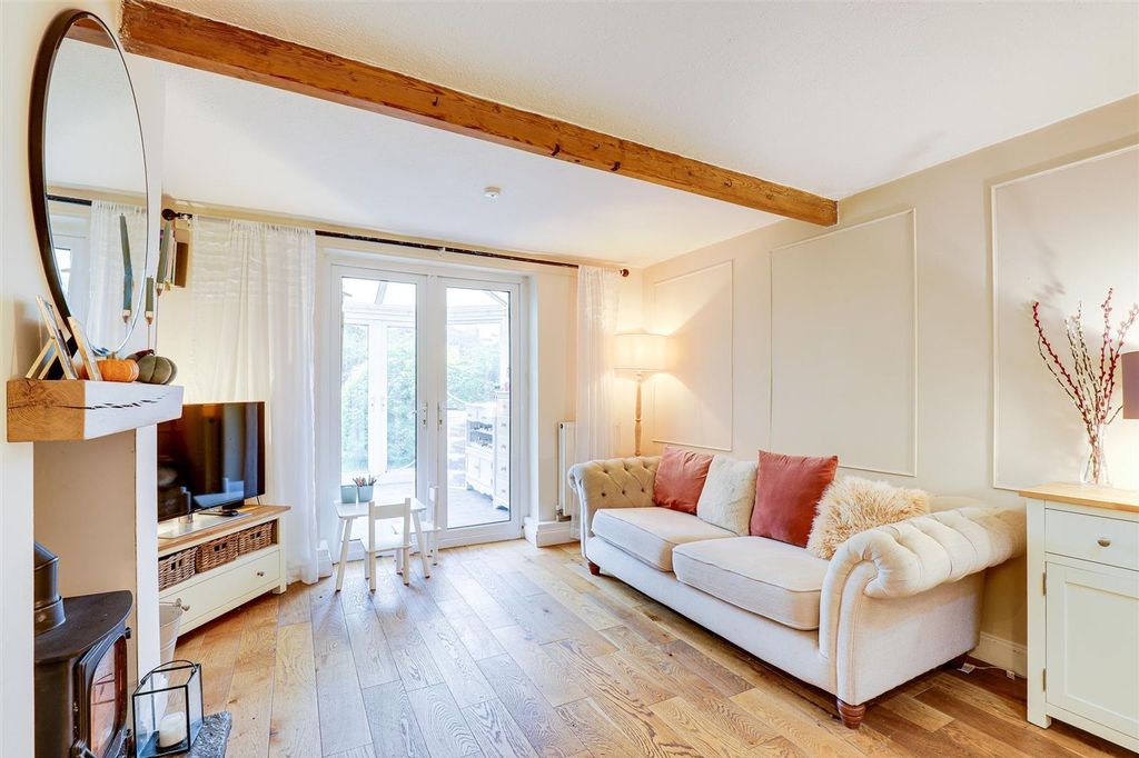 Property photo 2 of 21