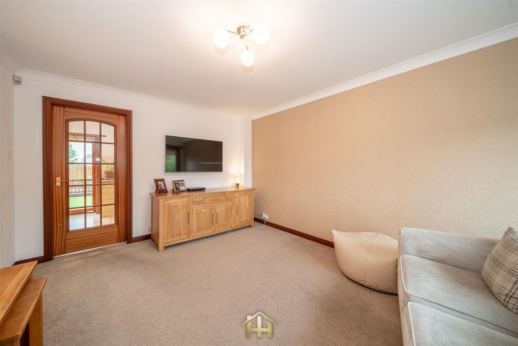 Property photo 3 of 26 6 Young Ave Birkhill 040825 Edit (7 Of 34).Jpg