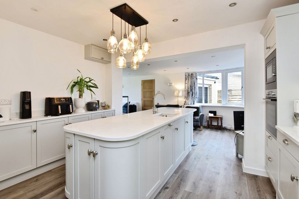 Property photo 2 of 18 Pbox-Img.Jpg