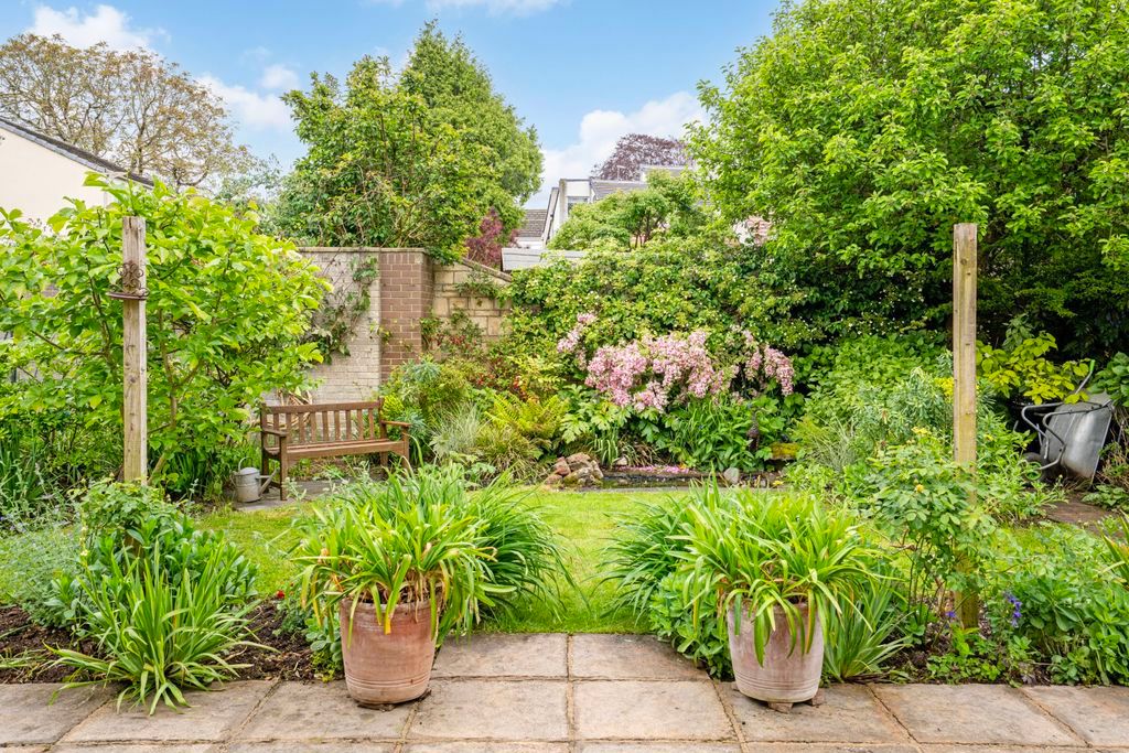 Property photo 1 of 18 Garden