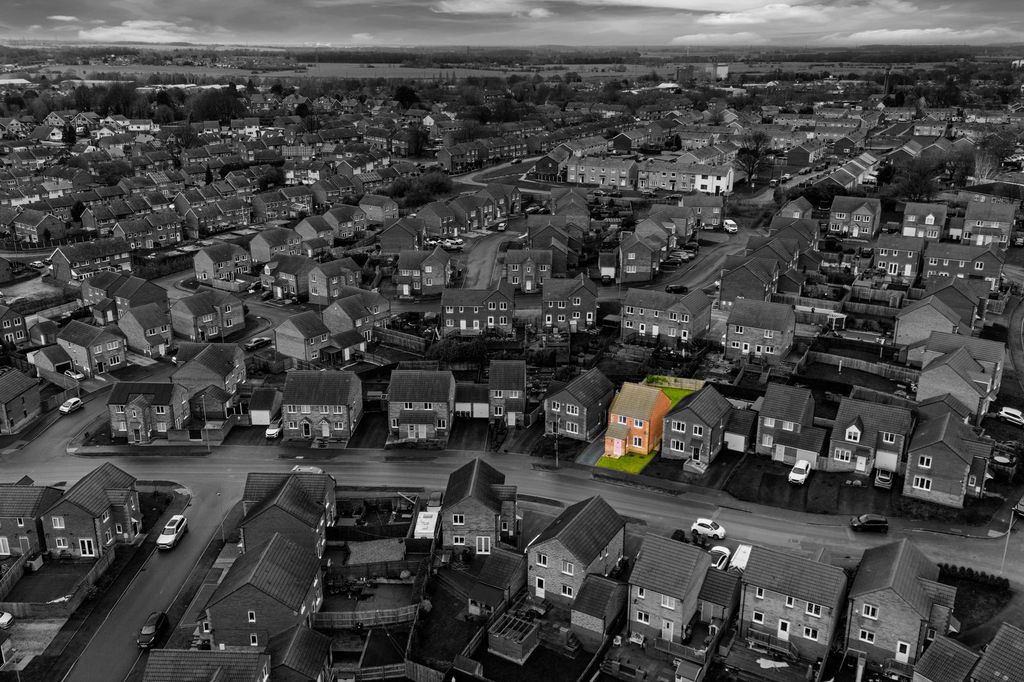 Property photo 3 of 23