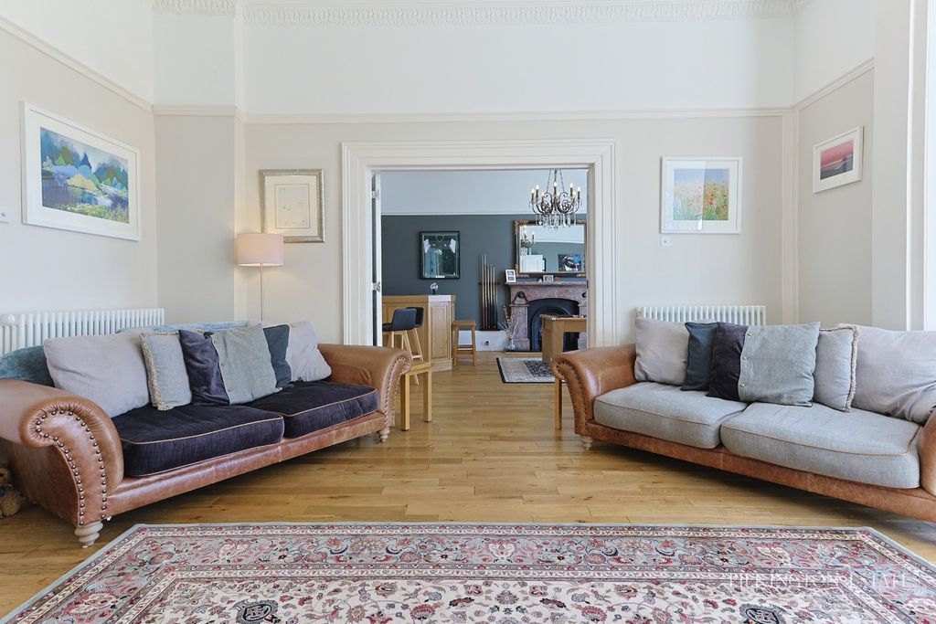 Property photo 3 of 38 4958714
