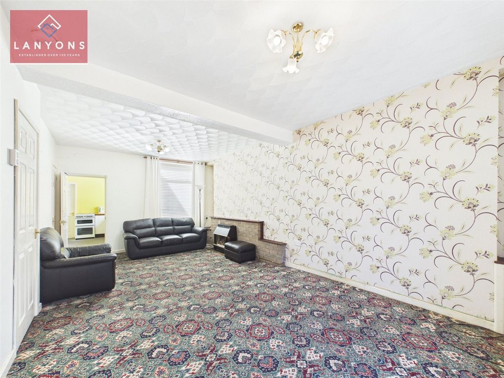 Property photo 3 of 12 Picture No. 17