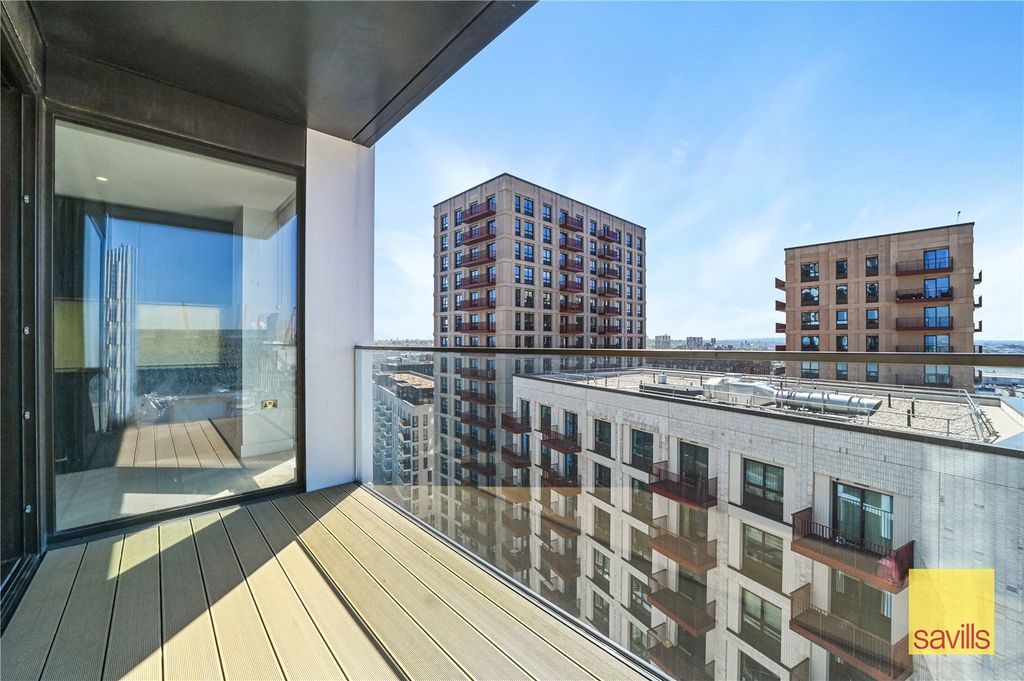 Property photo 3 of 18 Balcony