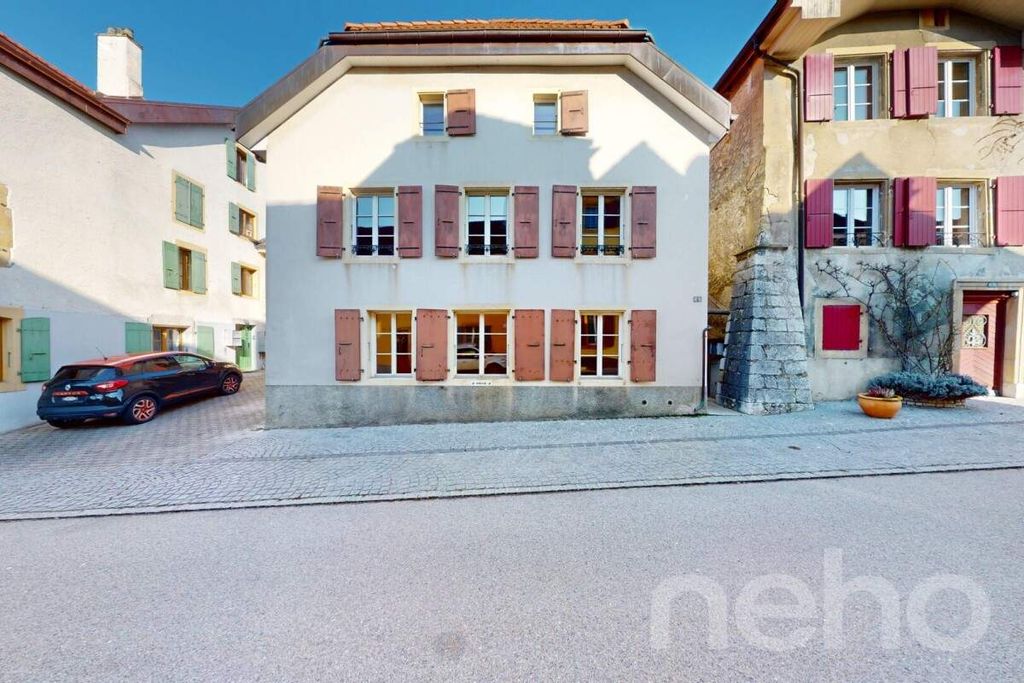 Property photo 3 of 13