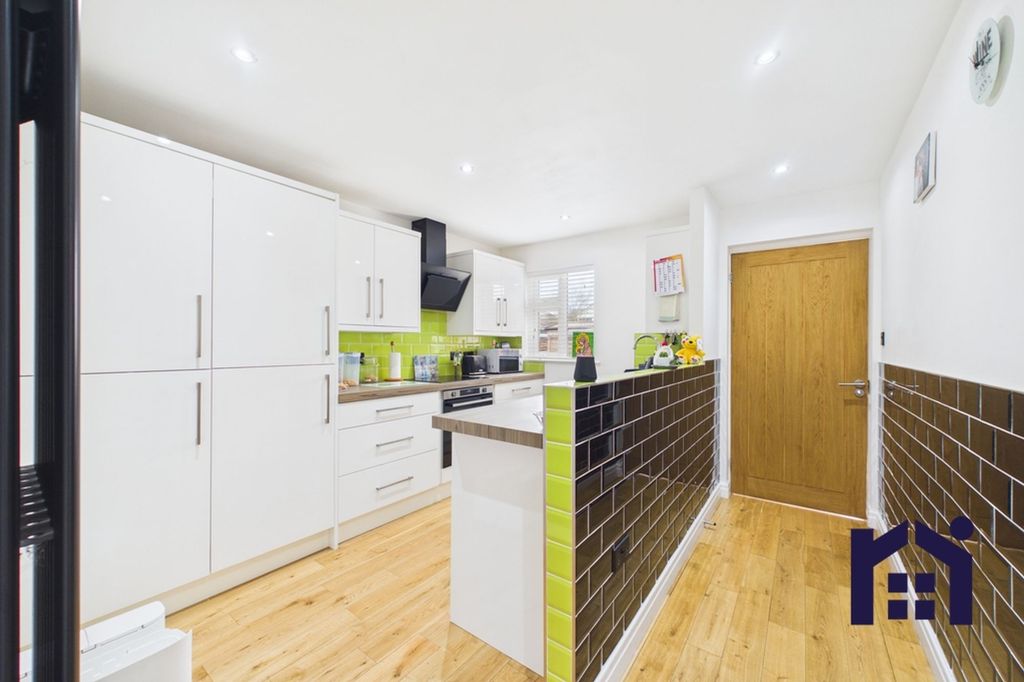 Property photo 2 of 15 Heart Of The Home