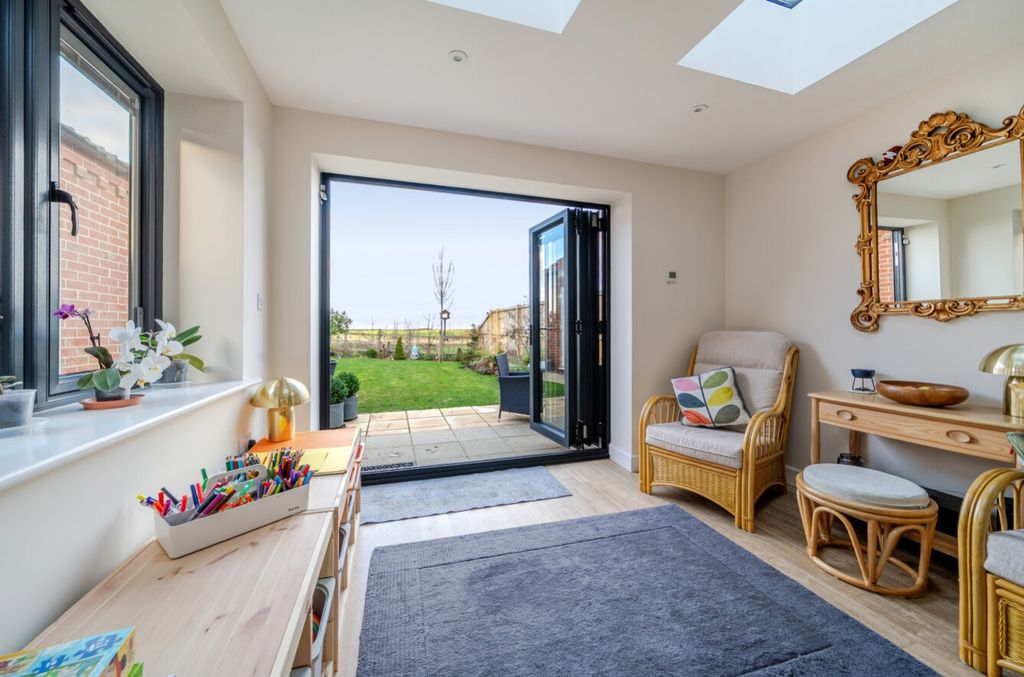 Property photo 2 of 30 1401247-30-69A01Fd8d2822-Arw