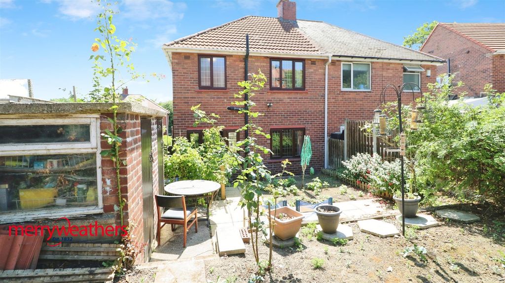 Property photo 2 of 13