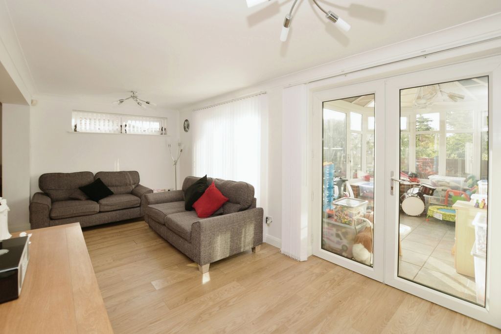Property photo 3 of 17 Photography
