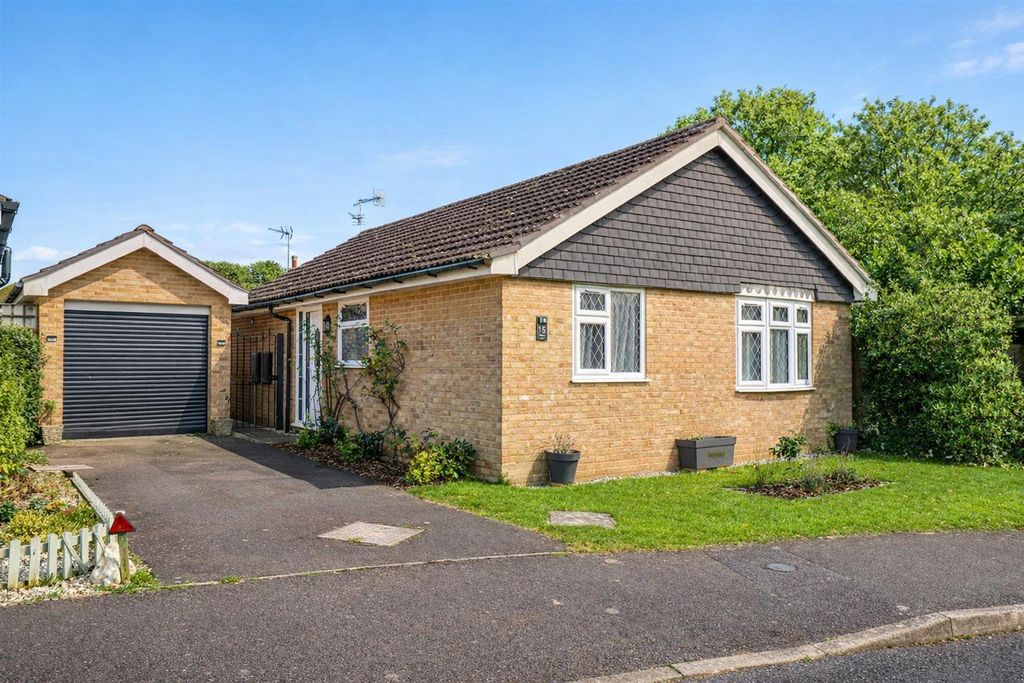 Property photo 1 of 34 7ba55d97-d611-4909-8514-c0B71F2d6316.Png