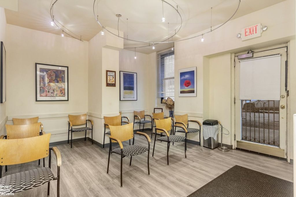 Property photo 2 of 8 <Alttext/>