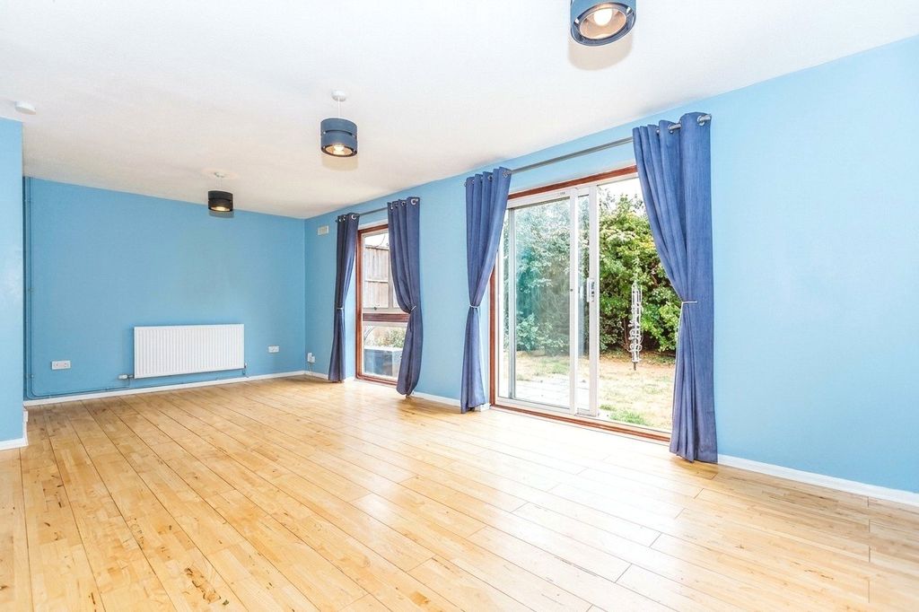 Property photo 3 of 11 Picture No. 22