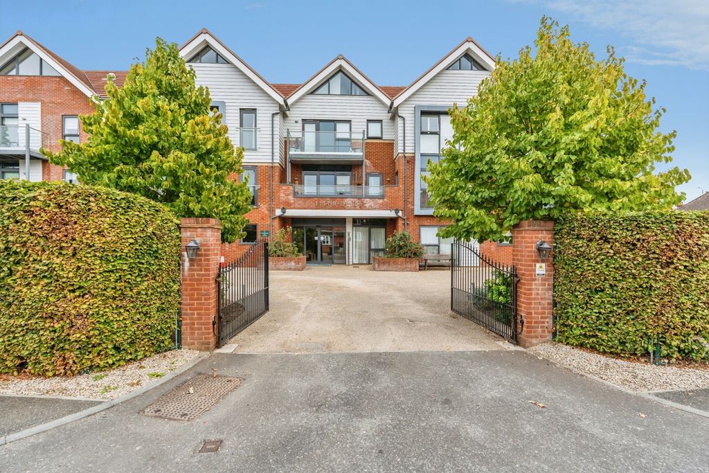 Property photo 1 of 19 Pbox-Img.Jpg