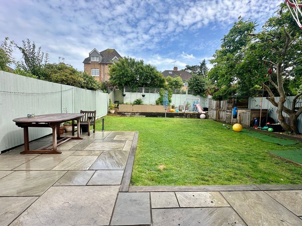 Property photo 2 of 24