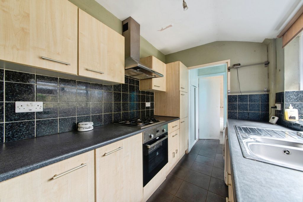 Property photo 2 of 14 Pbox-Img.Jpg