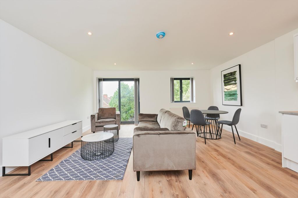 Property photo 1 of 7 Image