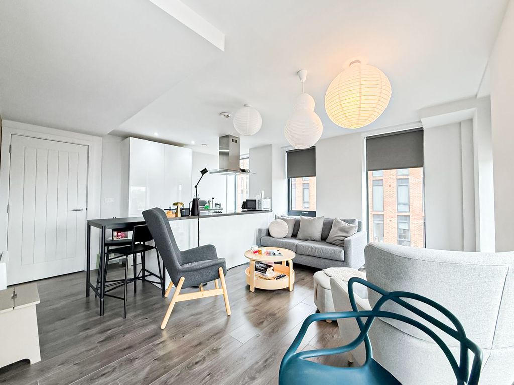 Property photo 3 of 8 Photo 6