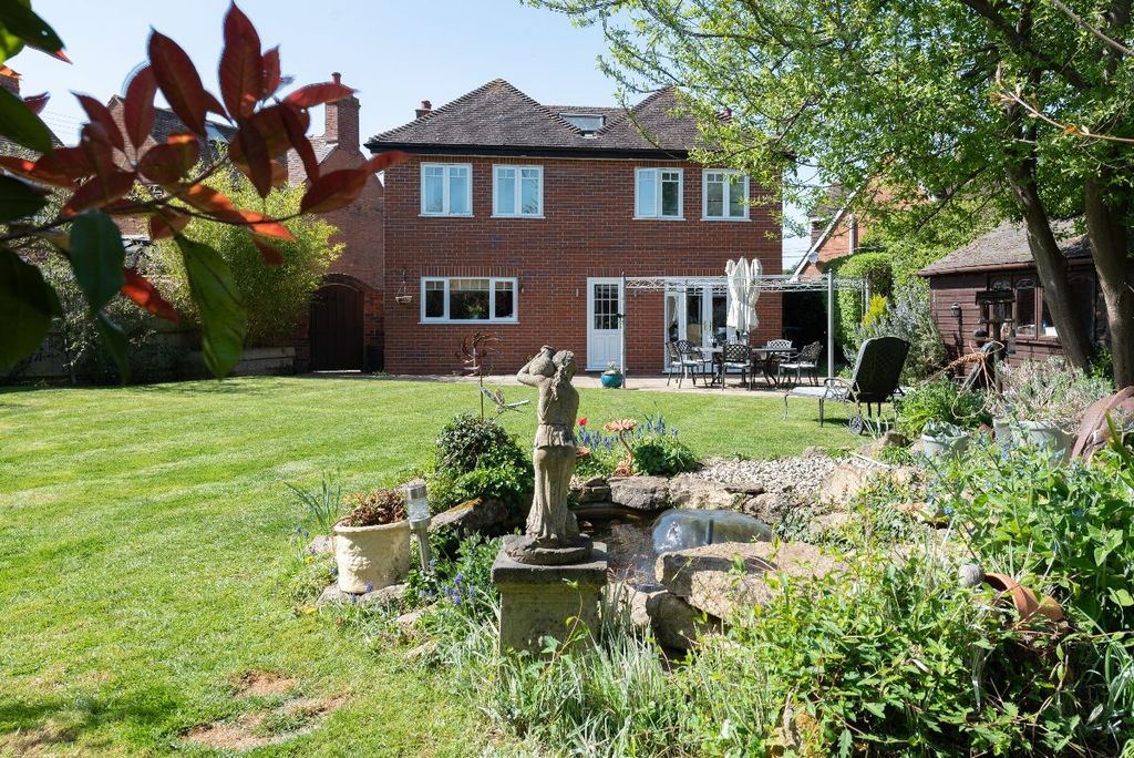 Property photo 1 of 34