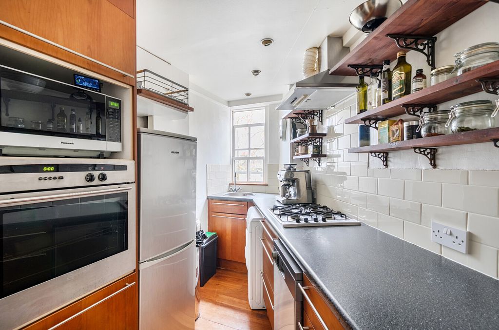 Property photo 3 of 11 1384291-5-692445B...