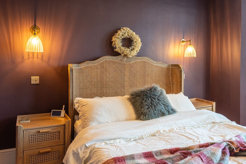 Property photo 3 of 26 Glasllwch Crescent-5