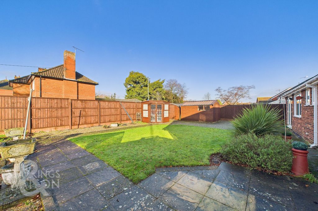 Property photo 2 of 25
