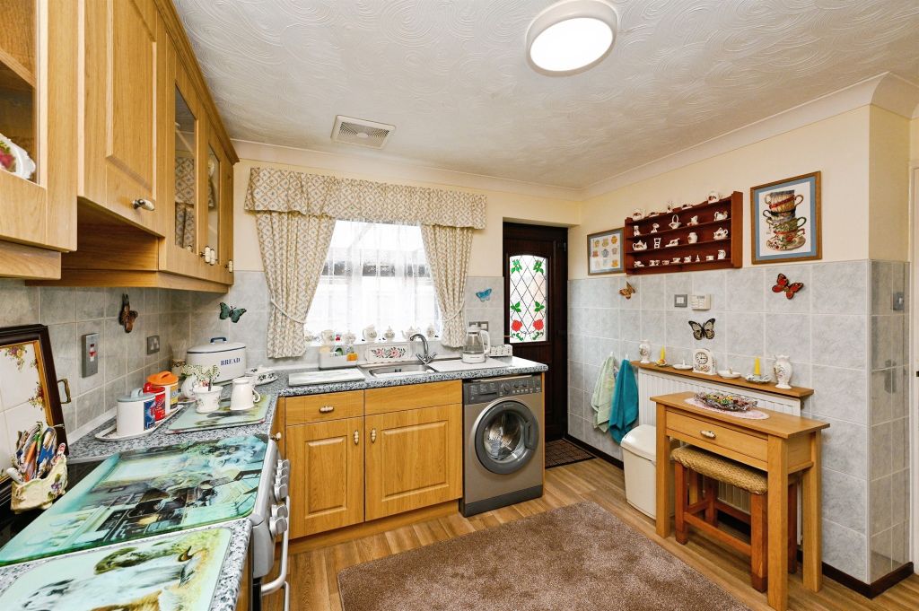Property photo 3 of 14