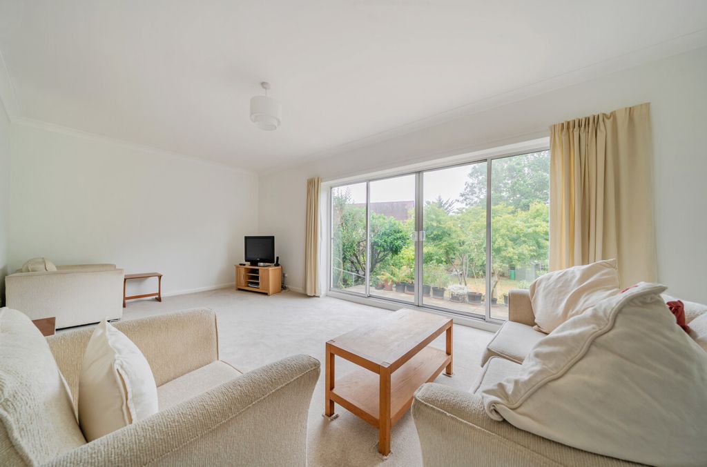 Property photo 2 of 20 1509728-8-6A856ba...