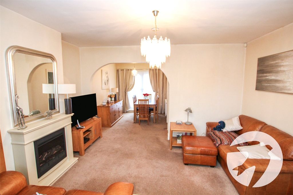 Property photo 2 of 19 Picture No. 05