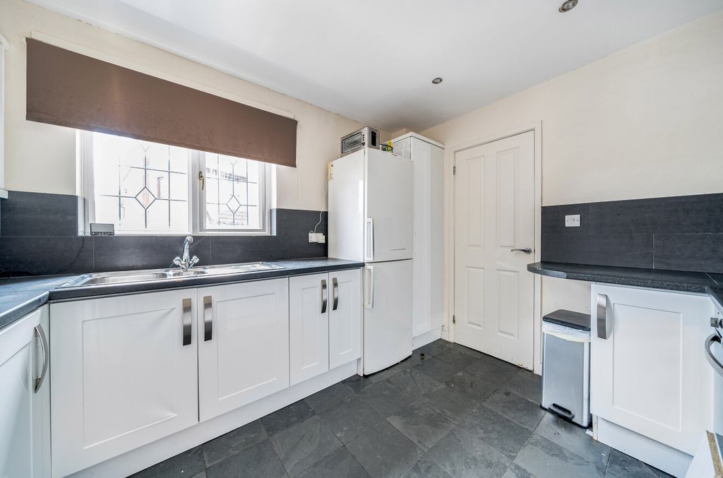 Property photo 3 of 18 13201698686Bd85B2E539