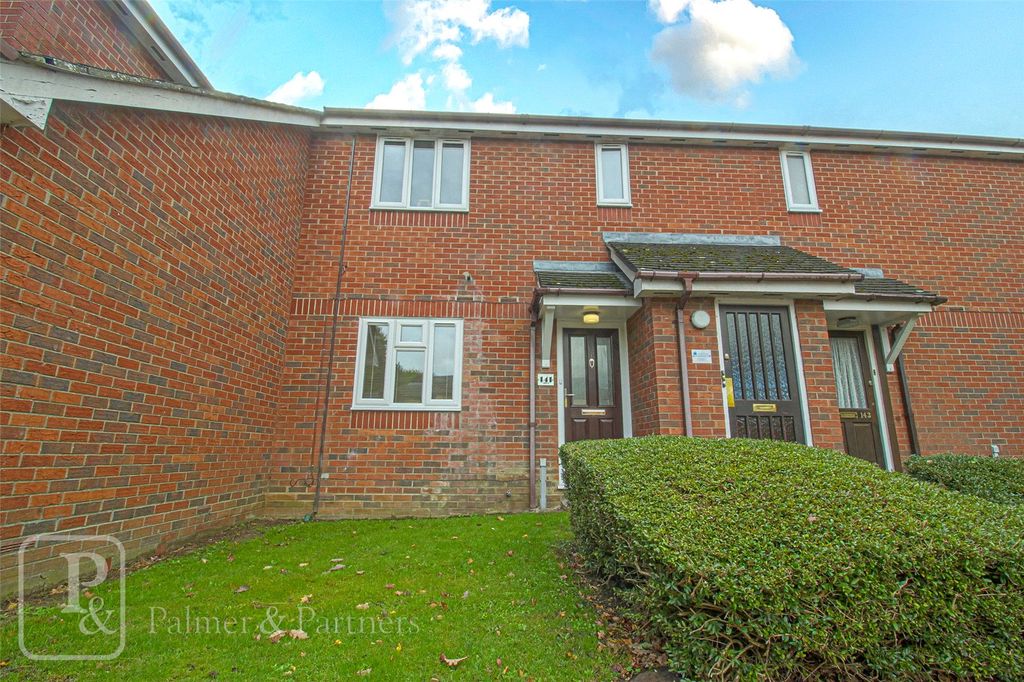 Property photo 1 of 8 External