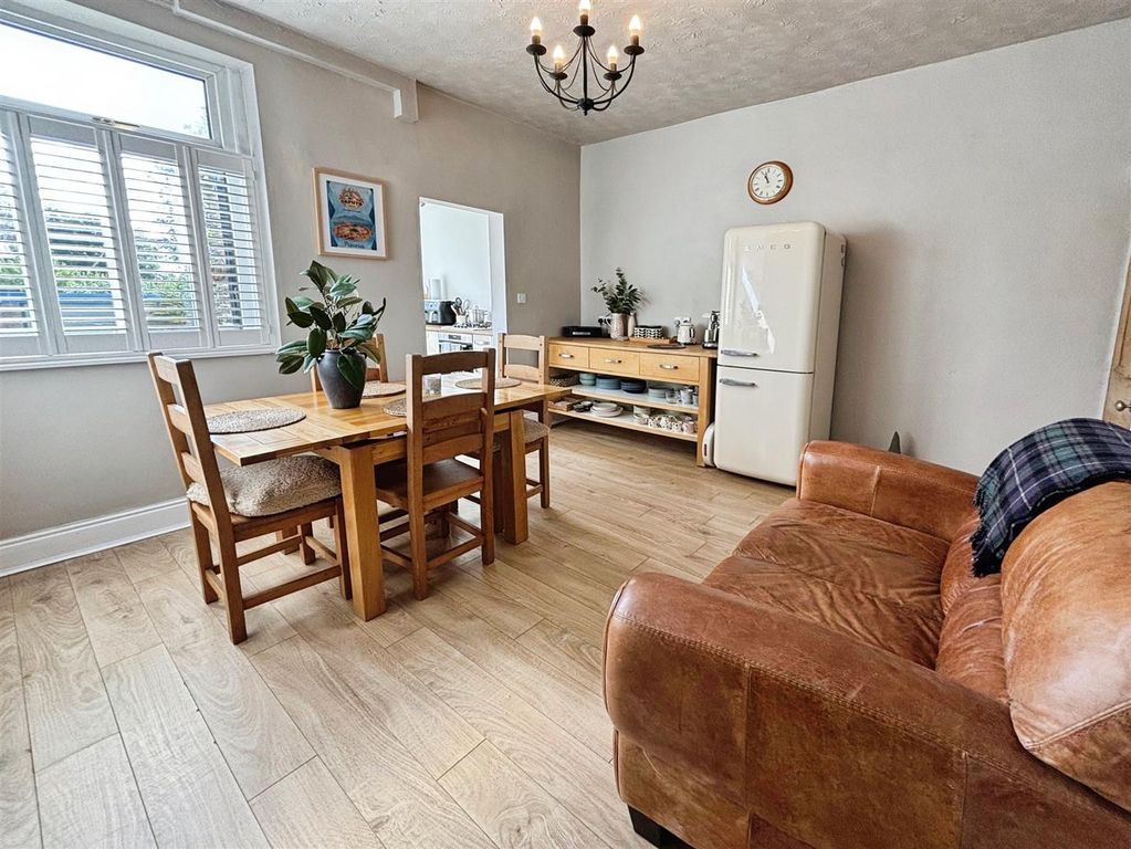 Property photo 3 of 19 Dining Room