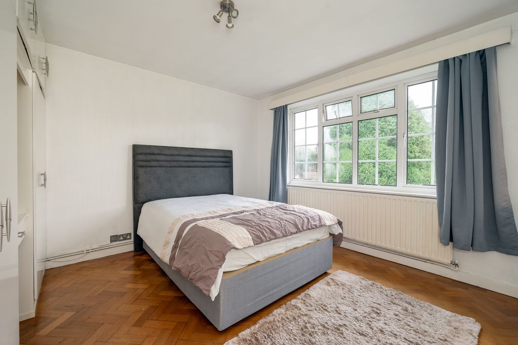 Property photo 3 of 7