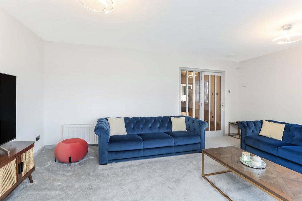Property photo 3 of 23 Picture No. 05