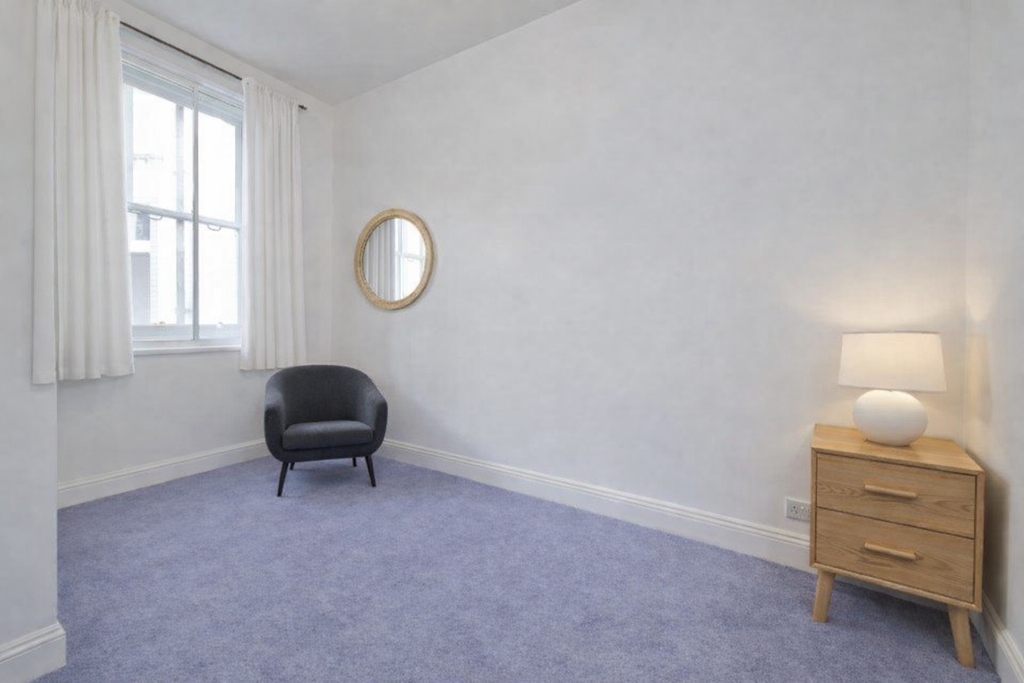 Property photo 3 of 4
