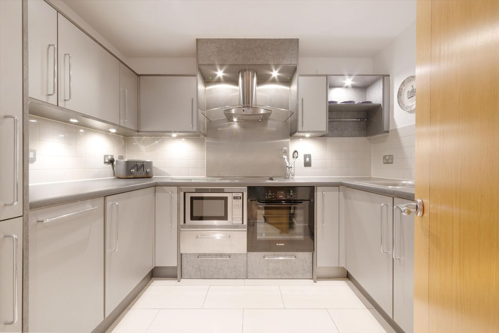 Property photo 3 of 14 Image