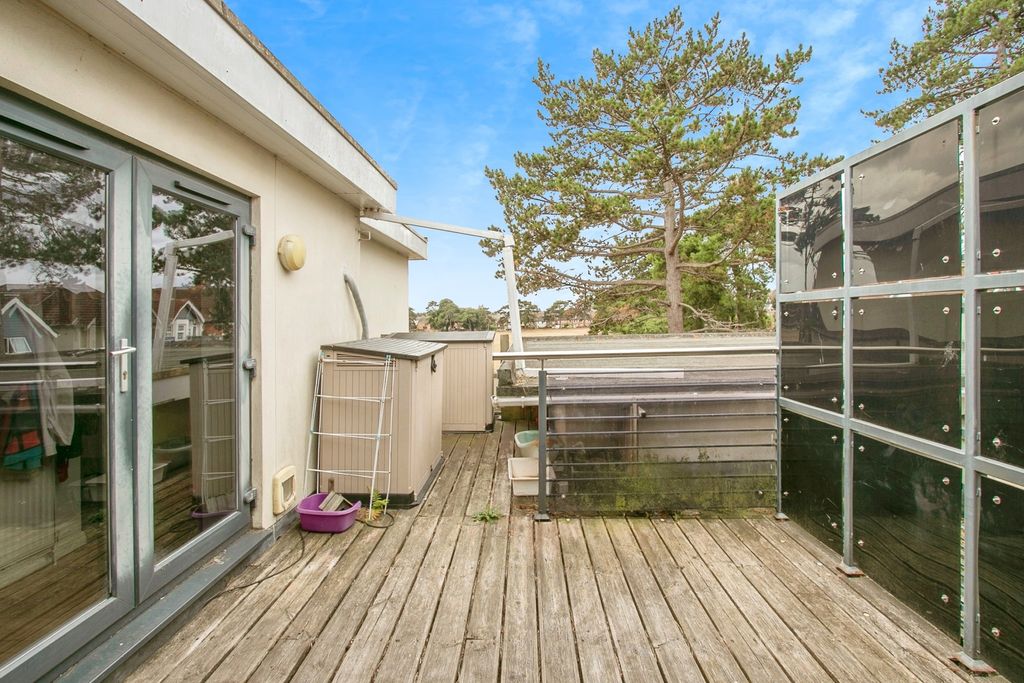 Property photo 3 of 13 Photo