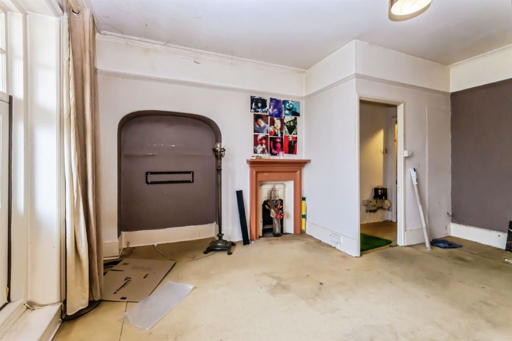 Property photo 3 of 24