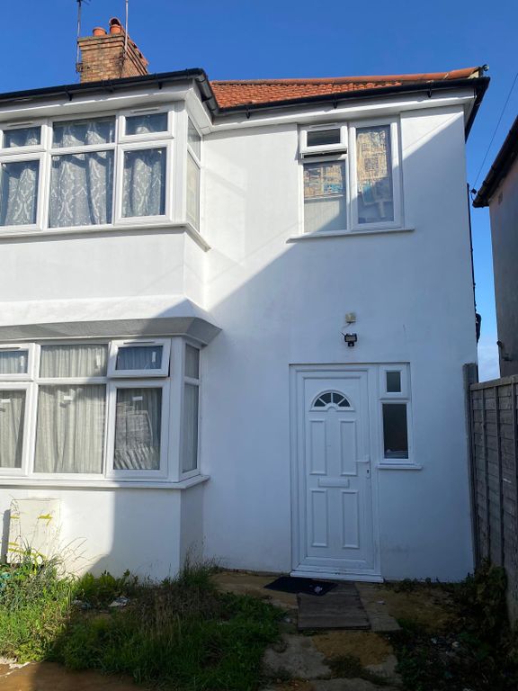Property photo 2 of 25