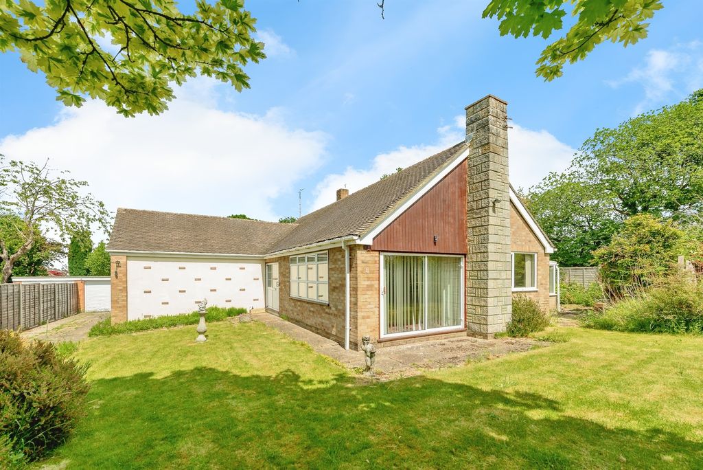 Property photo 1 of 17