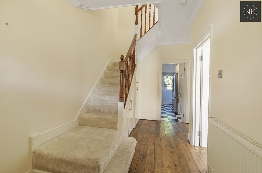 Property photo 2 of 26 4986013