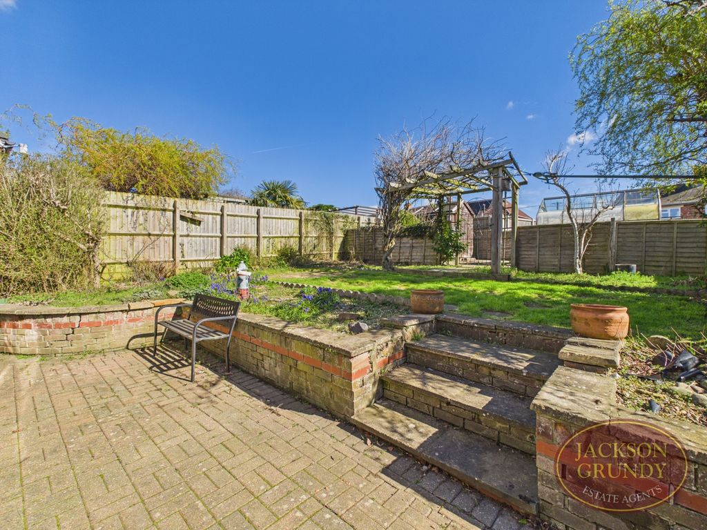 Property photo 2 of 15 Photo 2