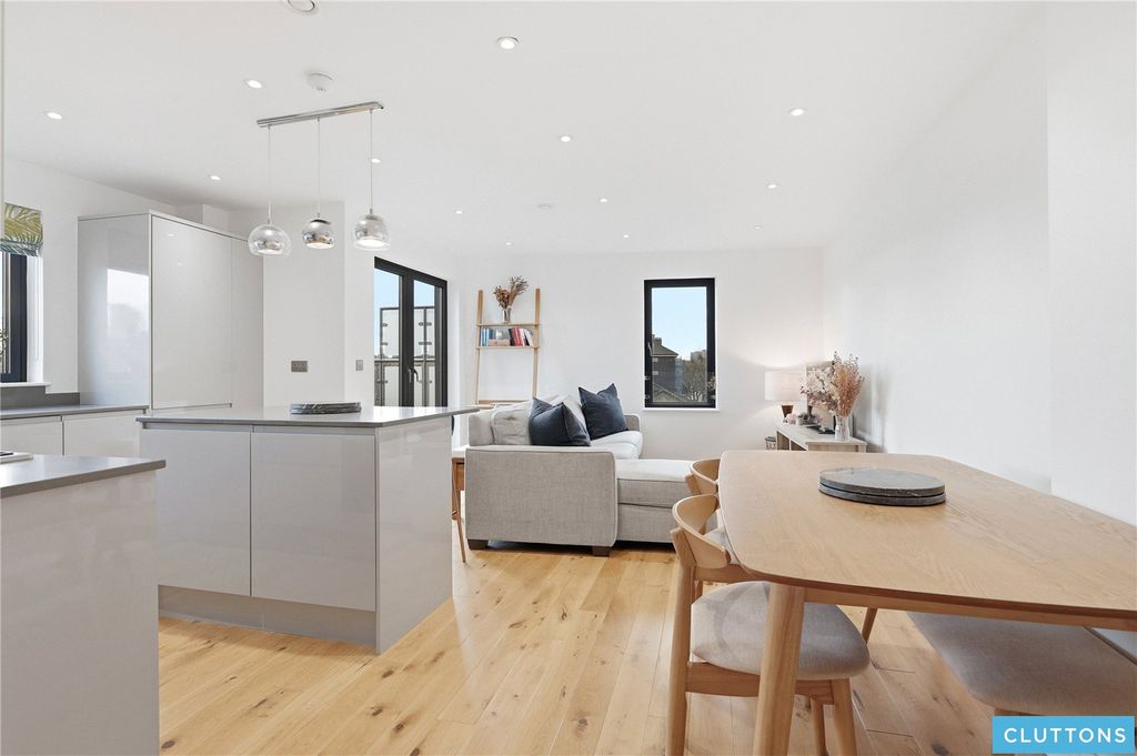 Property photo 1 of 11 Picture No. 12