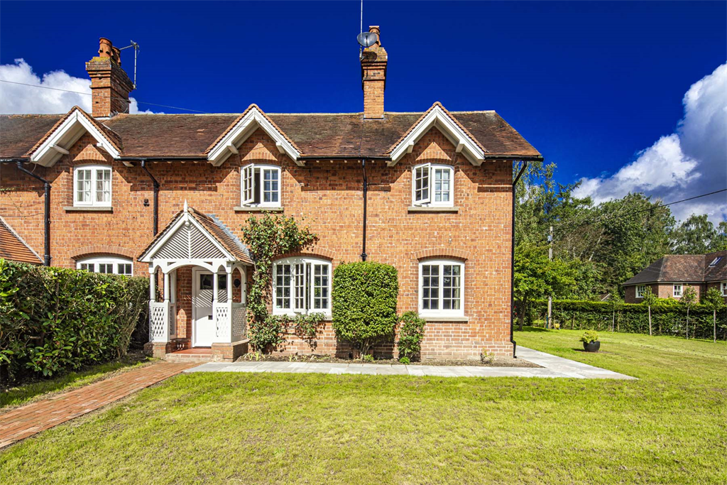 Property photo 1 of 18