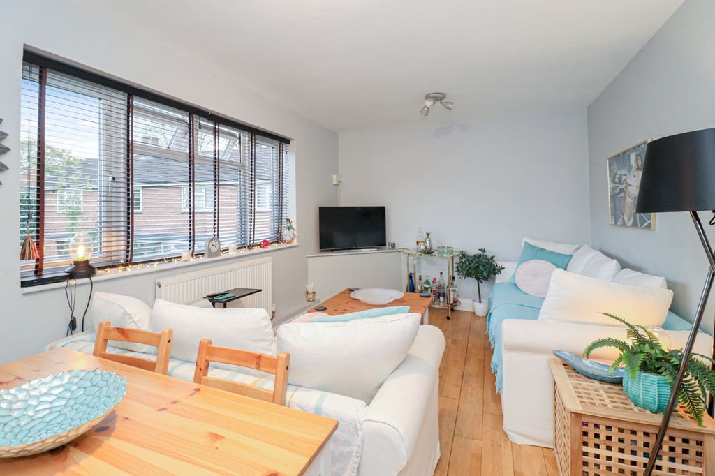 Property photo 1 of 6 Picture No. 07