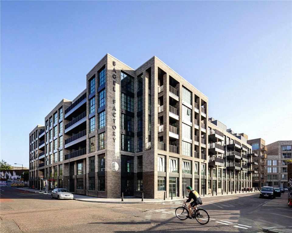 Property photo 2 of 10 Bagel Factory