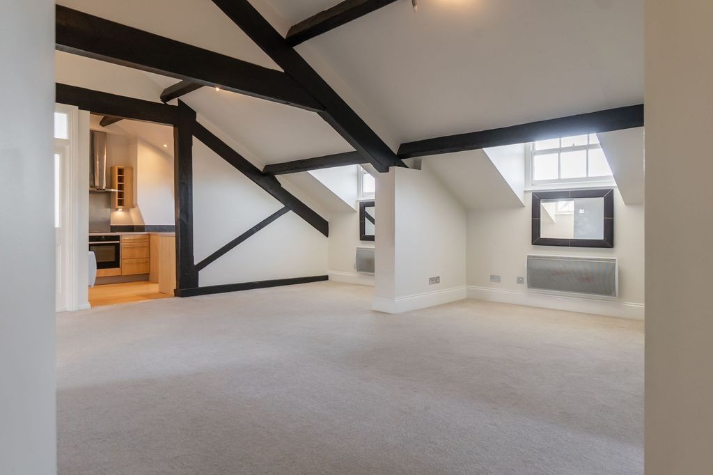 Property photo 2 of 29